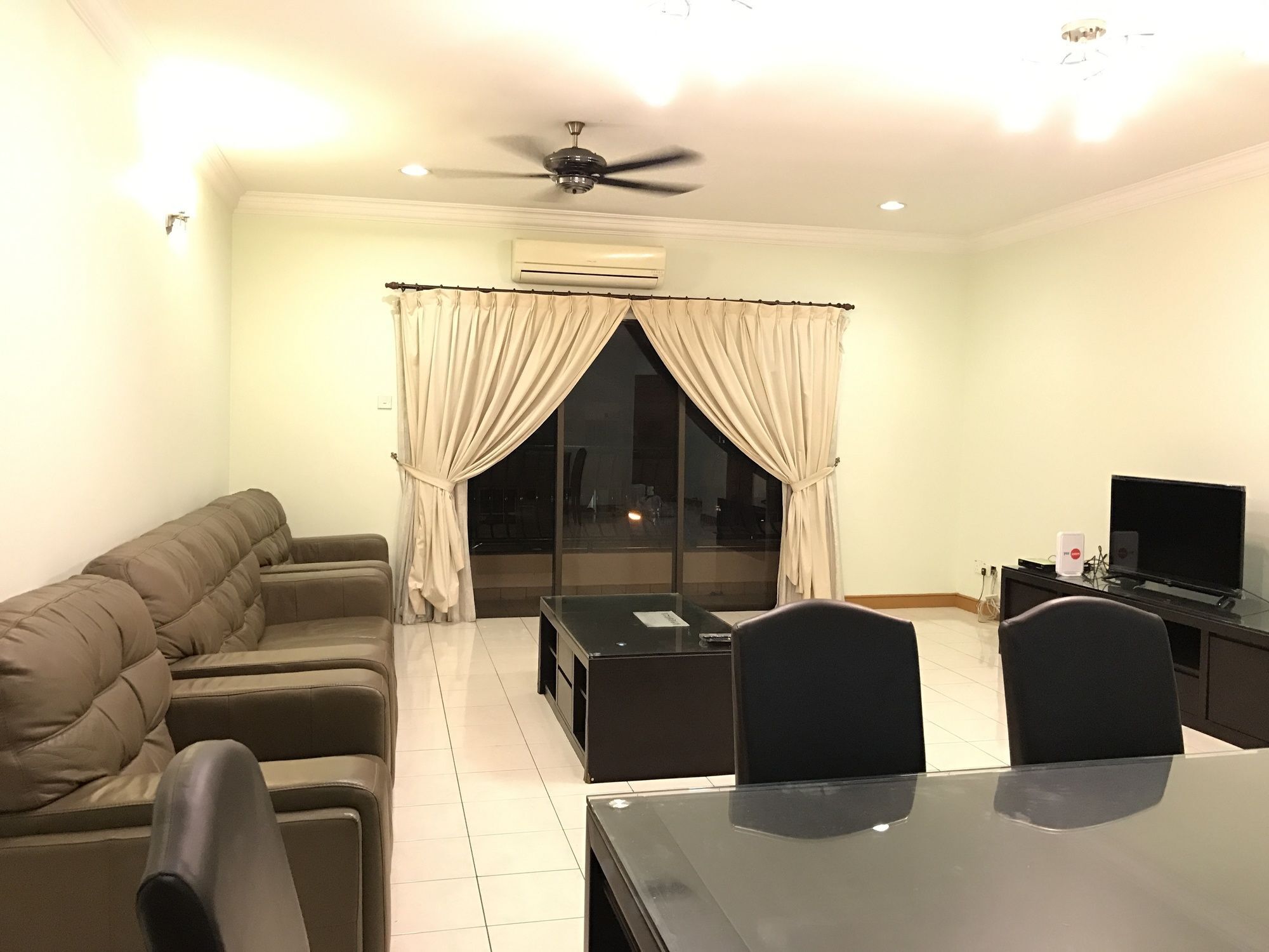 Sunset & Seaview Vacation Condos At Marina Court Resort Condo Kota Kinabalu Exterior foto