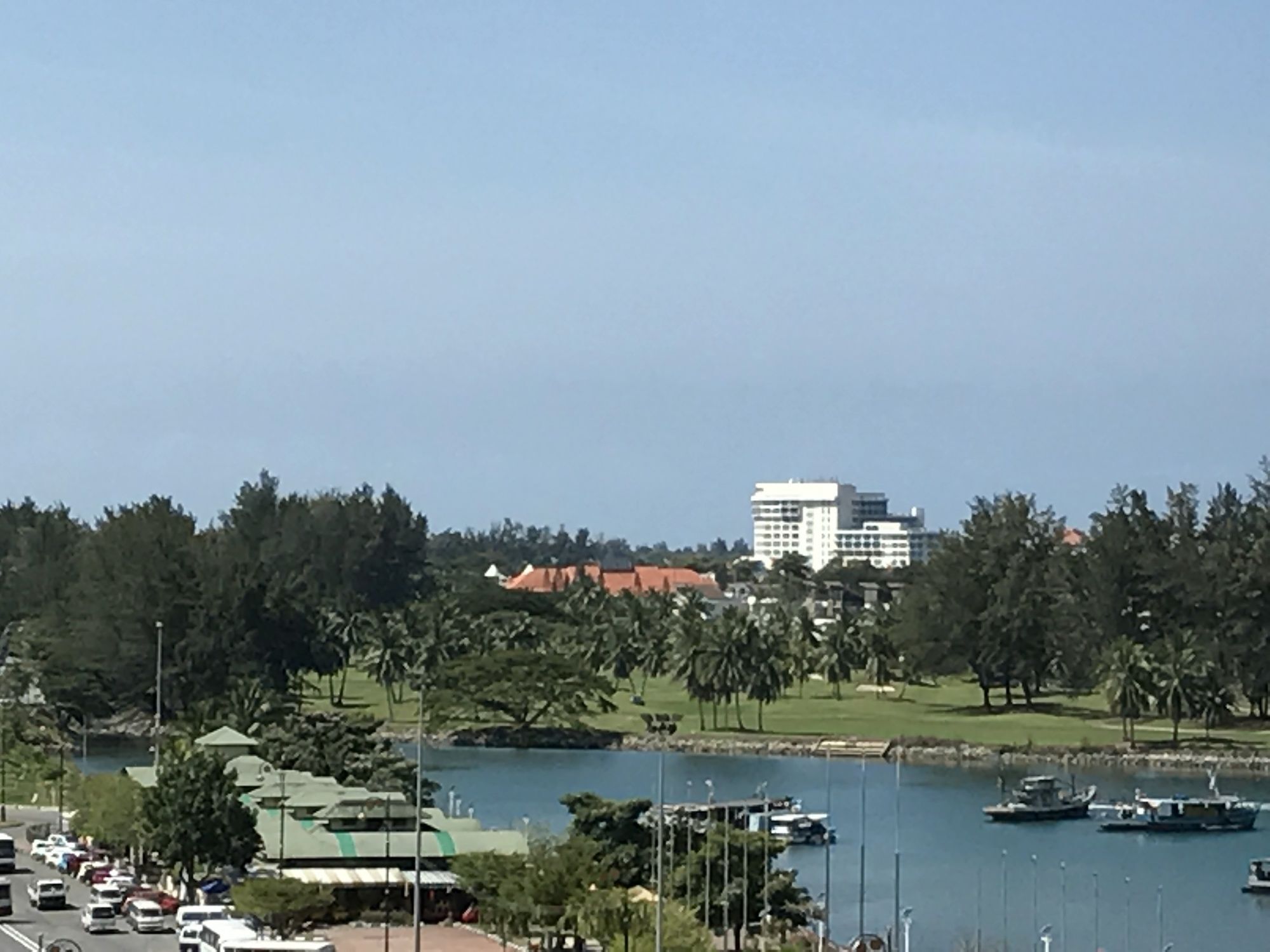 Sunset & Seaview Vacation Condos At Marina Court Resort Condo Kota Kinabalu Exterior foto